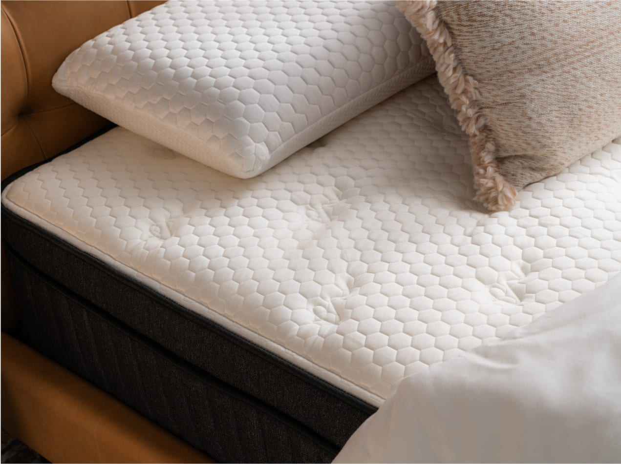 Titan Plus Luxe Hybrid Mattress