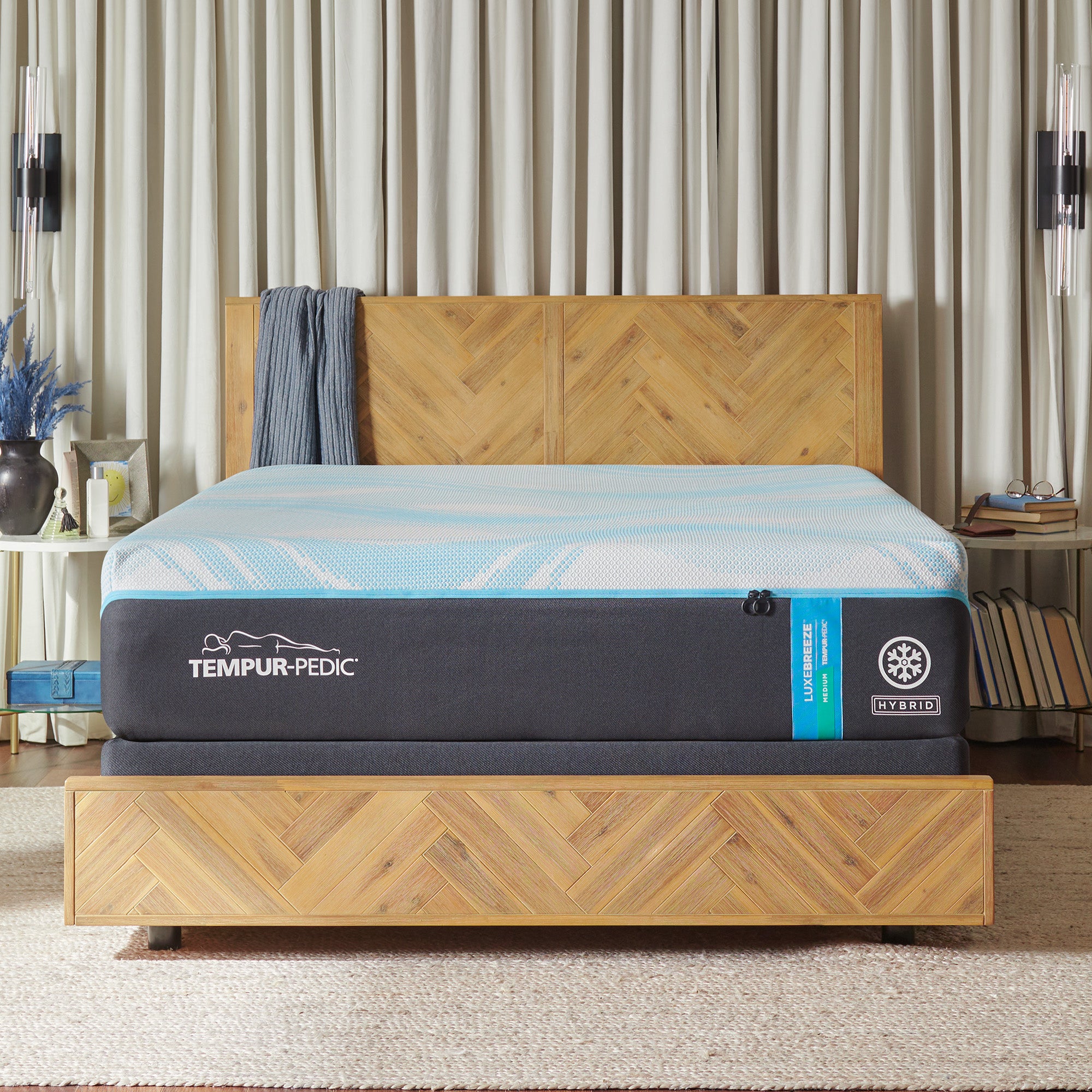 Tempur-Pedic® LuxeBreeze® Medium Hybrid