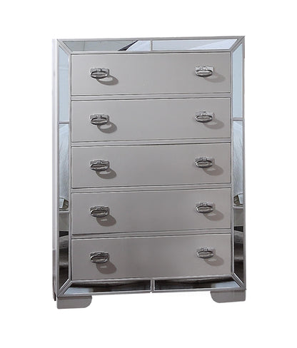 Gloria Contemporary Style Chest in White finish Wood