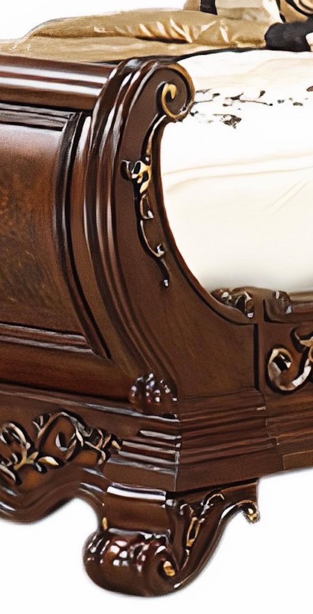 Cleopatra Traditional Style Queen Bed in Cherry finish Wood