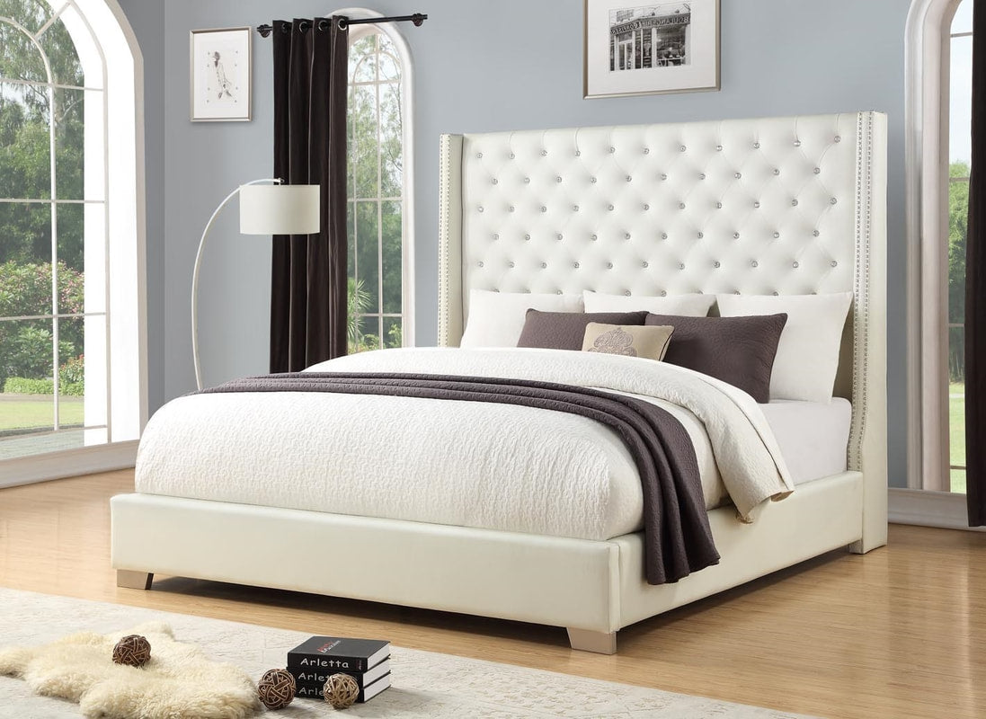 Diamond Tufted White 6 FT King Bed