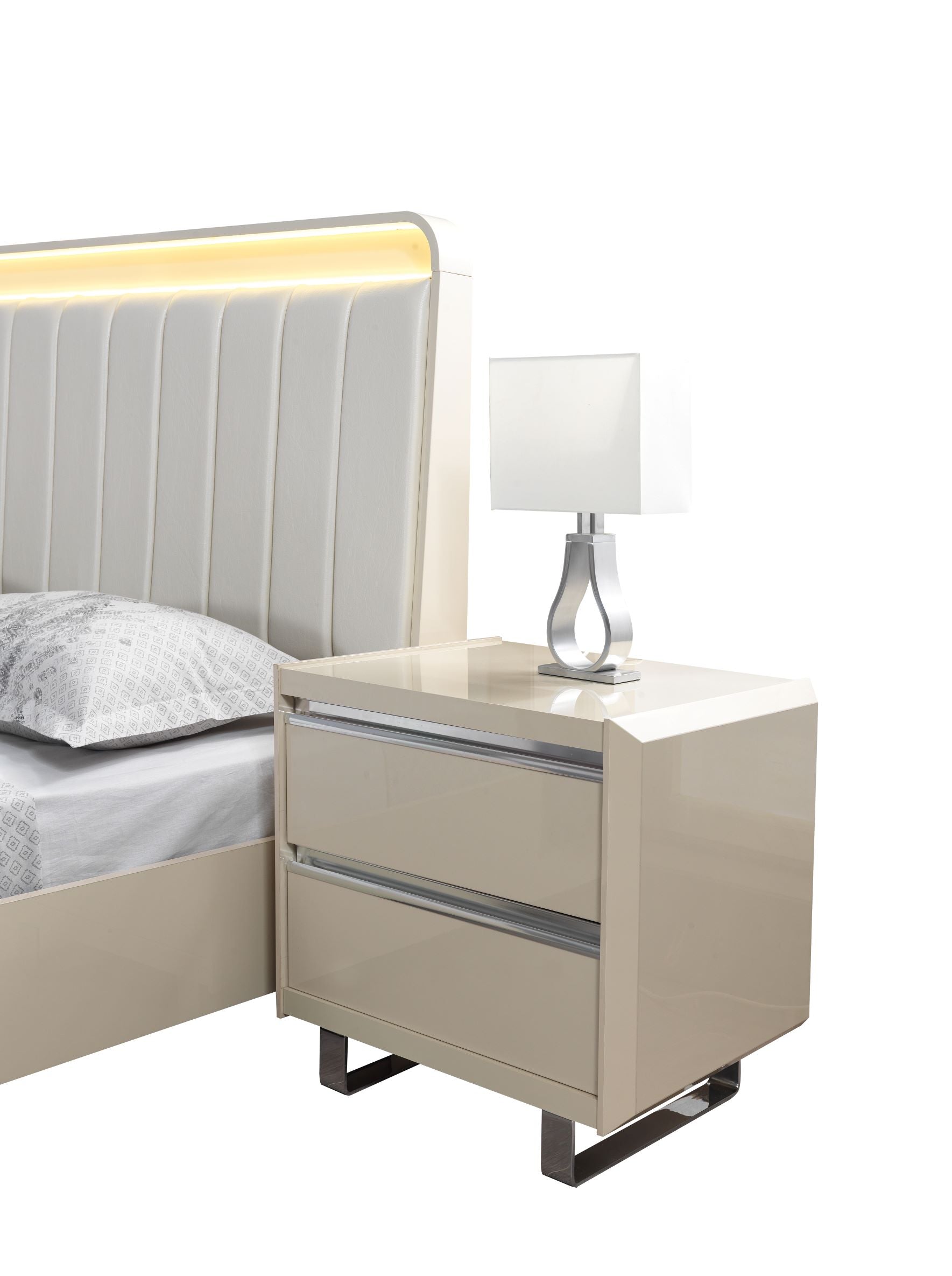 Viola Cream High Gloss Lacquer 4-Piece Queen Bedroom Set - Mattress on Demand